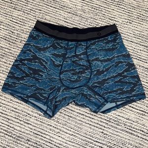 Mens Lululemon Underwear Boxers size Large, blue camo